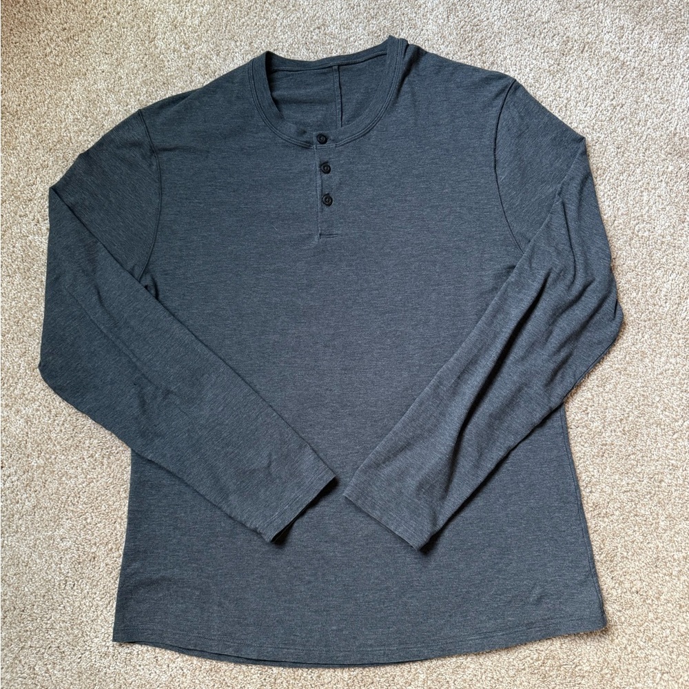Lululemon Men’s Gray 5 Year Basic Henley Long Sleeve Ter